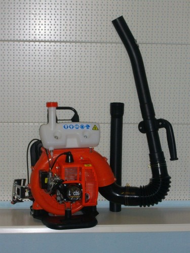 Soffiatore foglie motore