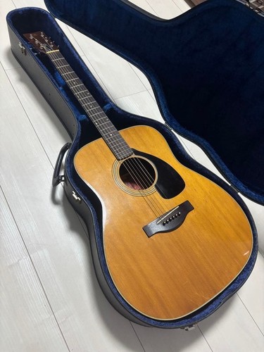 Chitarra acustica vintage