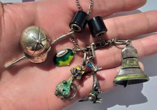 Braccialetto vintage in argento con charms smaltati