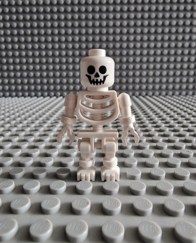 Lego scheletro personaggio