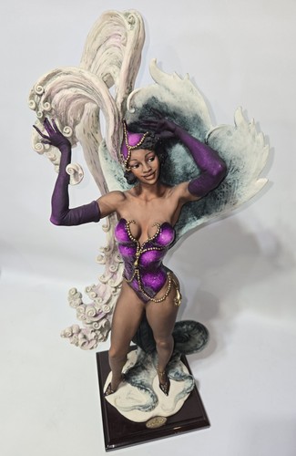 Figura scultura porcellana