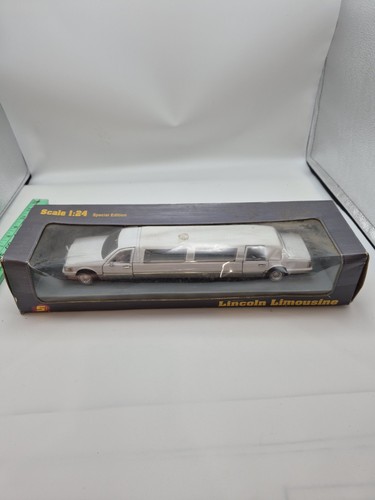 Lincoln limousine town - lincoln,