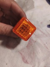 1x  ref 25288122 FRECCIA LATERALE FORD FIESTA MK1 ESCORT ORION DX=SX