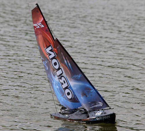 Barca vela radiocomandata - a,