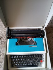 macchina da scrivere Olivetti