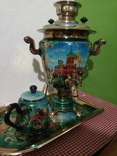 bollitore samovar con teiera e vassoio