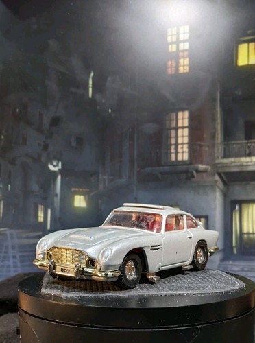 Vintage corgi toys 007 - corgi,