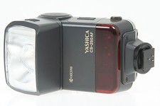 Yashica CS 250AF, Flash ad