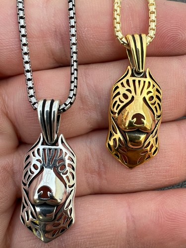 Collana con ciondolo corso