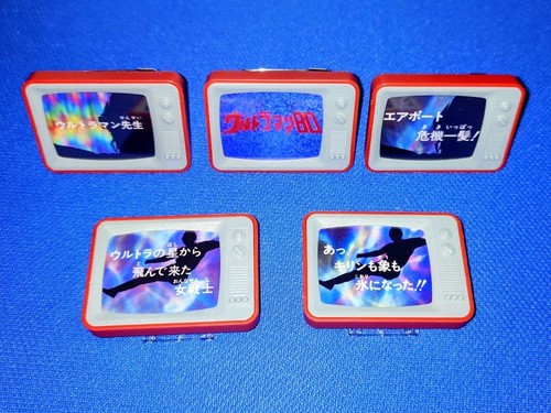 Set badge supporto ultraman - badge,