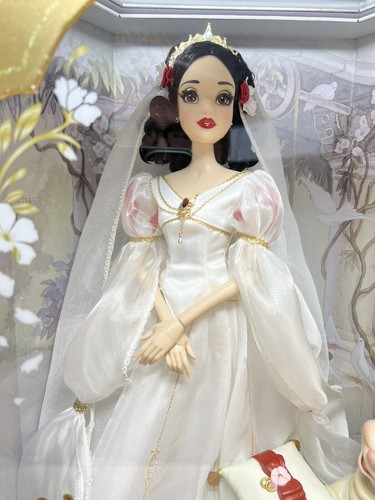 Disney snow white d23 expo - snow,