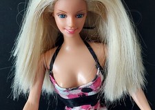 BARBIE MARCA MATTEL MADE IN INDONESIA - ANNO 1998 - COSTUME da MARE E 2 ABITI