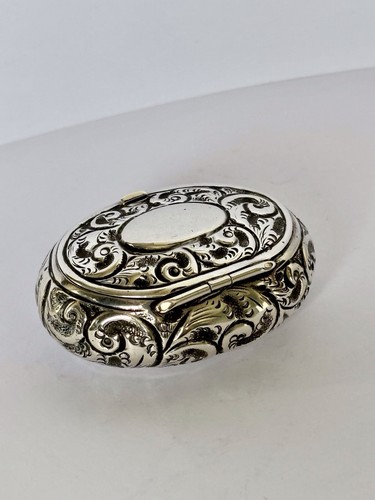 Antica scatola anello