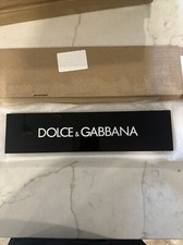 DOLCE & GABBANA TARGA LOGO NERO IN PLEXIGLASS, ORIGINALE