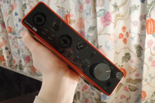 Focusrite scarlett 2i2 - focusrite,
