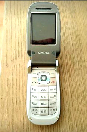 Cellulare nokia 2760 leggi - cellulare,