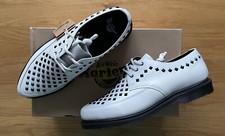 Scarpe in pelle con borchie Dr