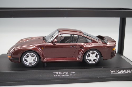 Minichamps 155066204 - 1/18,