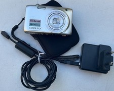 Nikon COOLPIX S3100 Digital Camera 14.0MP 5x Optical Zoom