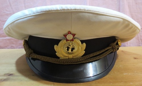 Vecchio cappello militare - vecchio,