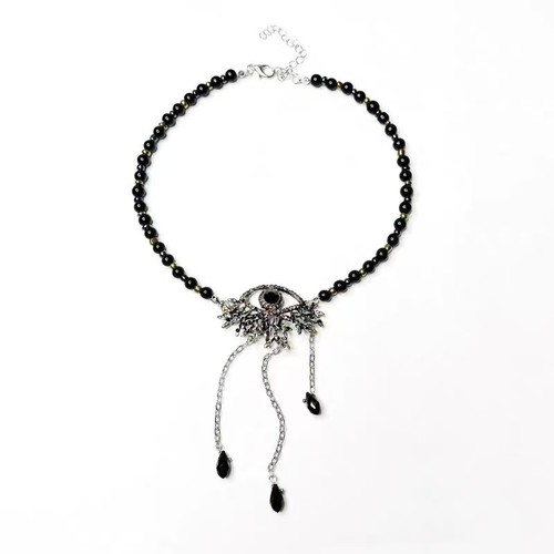 Collana girocollo gotico