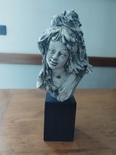 Statuetta Ceramica Morlin