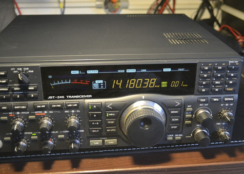 Ricetrasmettitore radioamatore