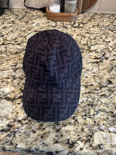 Fendi monogram strap back - monogram,