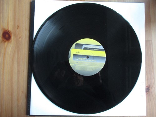 Vyrus infectious techno - -,