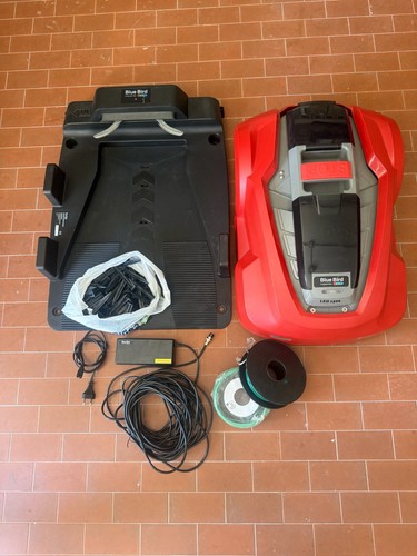 Blue bird leo 1500 robot - bird,