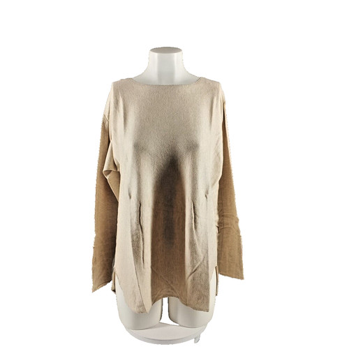 Maglione nuovo con etichette