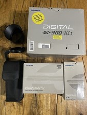 Olympus E300 Reflex Digitale + Obiettivi + Flash + Accessori