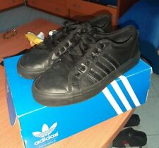 Vendo Adidas originals (semi nuove usate due volte). Numero 42 ½ Di Piede.
