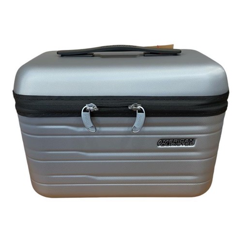 American tourister beauty - american,