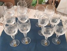 Un Set Da 12 Di Bicchieri In