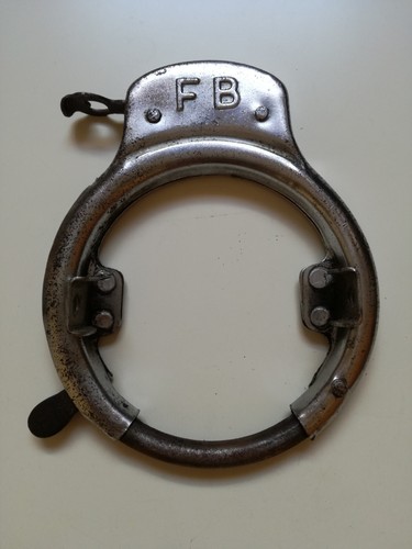 Vecchio lucchetto antifurto - vecchio,