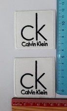 Nr. 2 Toppe Patch Calvin Klein  termoadesive ricamate (come in foto)