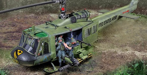 Vetrina collezione guerra - da,