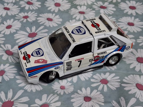 Bburago lancia delta - 1/24,