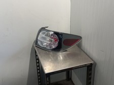 EG2151150 faro posteriore