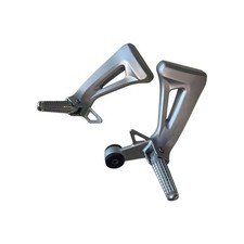 Coppia supporti pedane passeggero Suzuki SV650 1999 originali suzuki