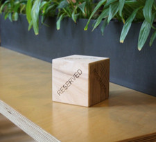 Insegne da tavolo riservate