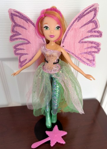 Bambola magica winx club - winx, flora