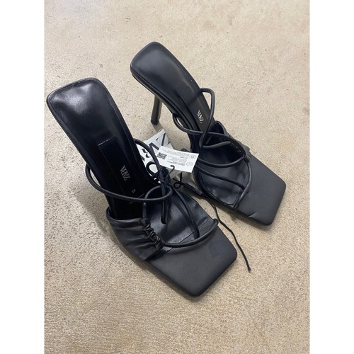 Zara sandali stringati tacco