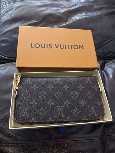 Louis vuitton monogram - louis,