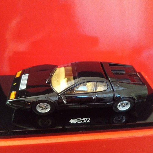 Kyosho ferrari 512bb interno - kyosho,