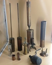 Ebulliometro antico in ottone e accessori enologia antichi vari