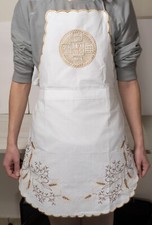 Grembiule ricamato con fiori e