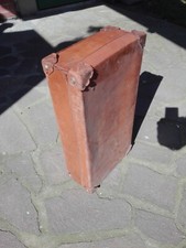 valigia di fibra anni 50 in buono stato,colore marrone.Ideale per auto epoca