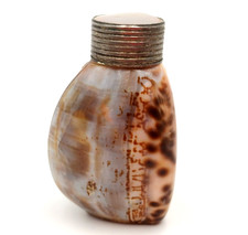 SALINO REALIZZATO CON CONCHIGLIA E MADREPERLA